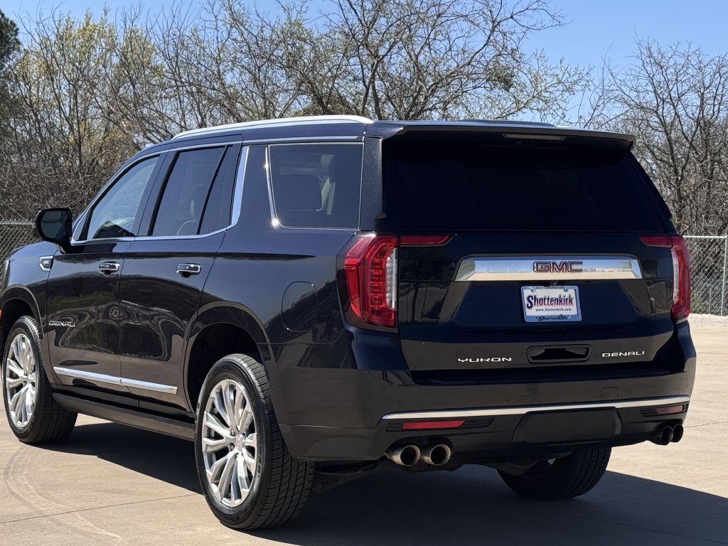 Used 2023 GMC Yukon Denali AWD/4WD image 4