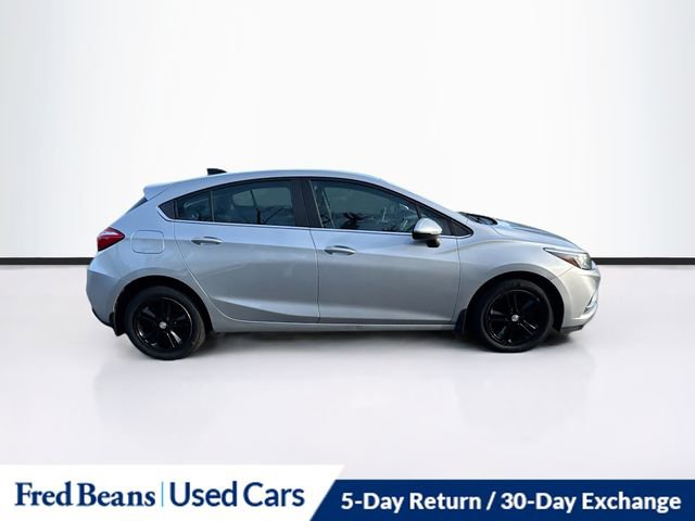 Used 2017 Chevrolet Cruze LT image 9