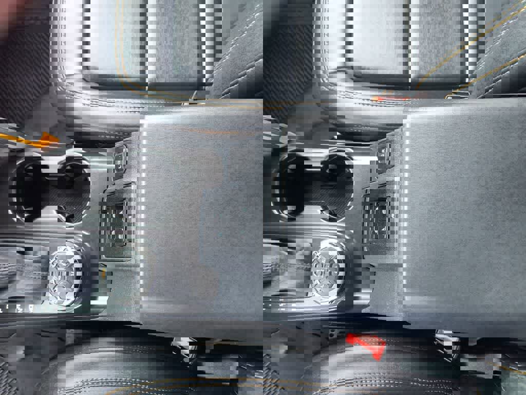 Used 2023 Ford Bronco Badlands image 21