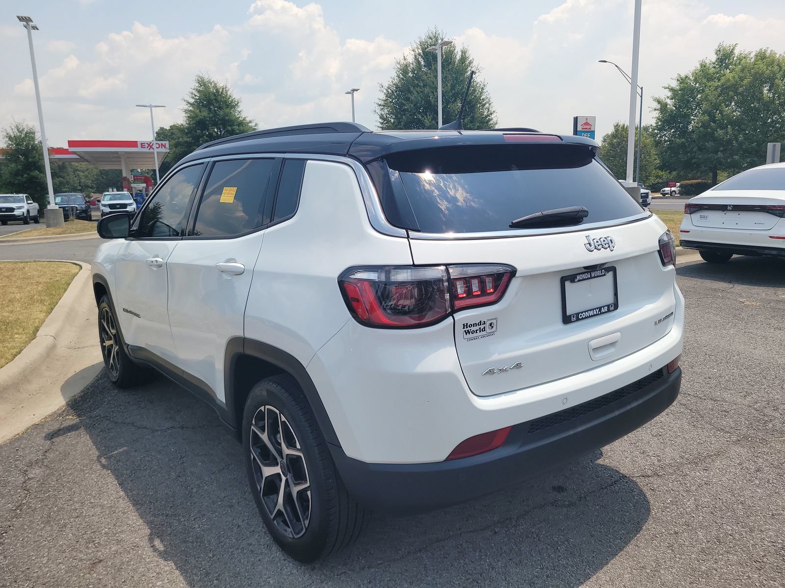 Used 2025 Jeep Compass Limited AWD/4WD image 5