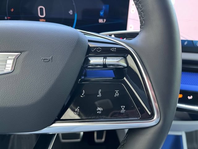 Certified 2025 Cadillac Optiq Luxury 1 AWD/4WD image 18