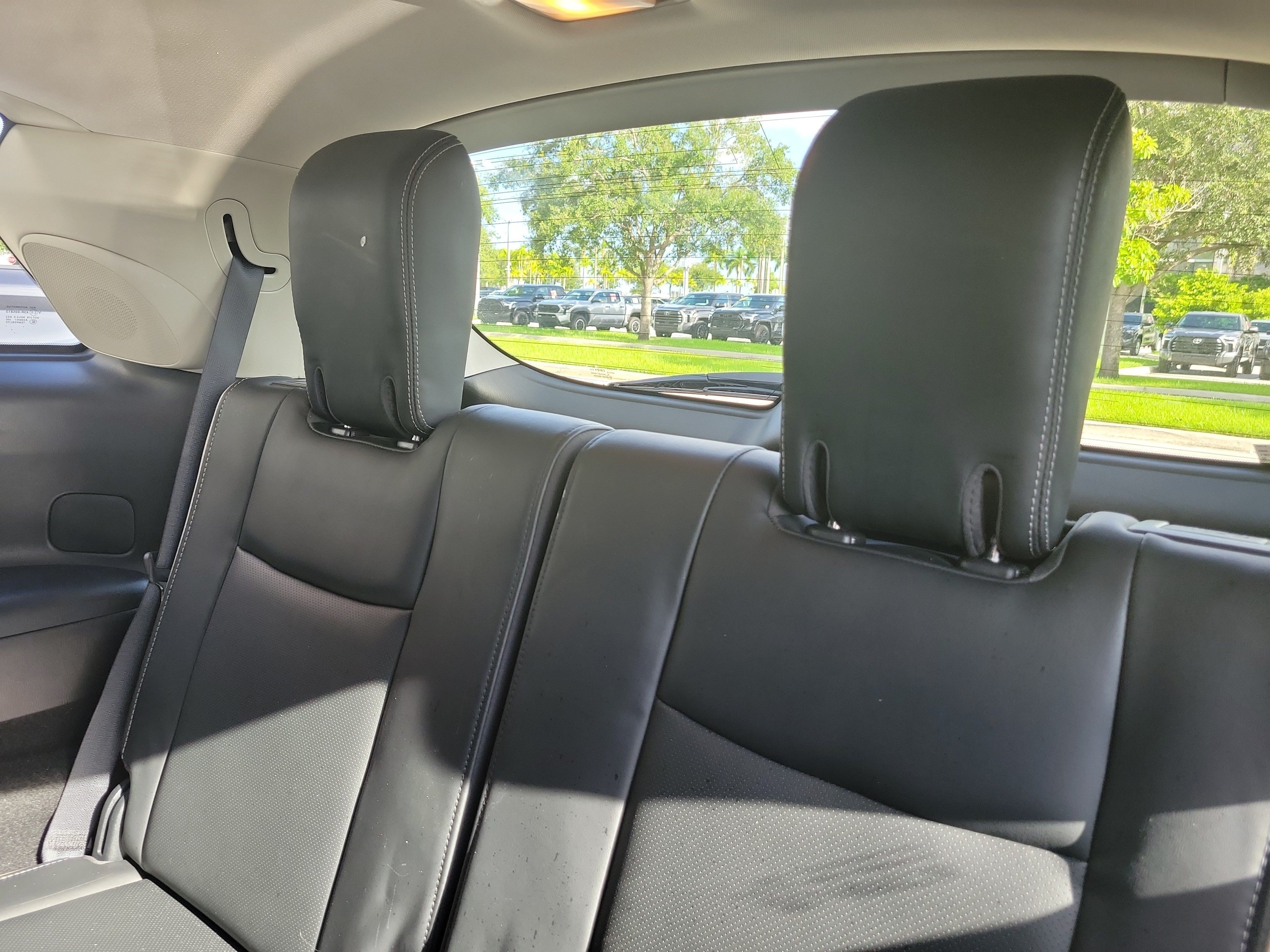 Used 2020 INFINITI QX60 Luxe w/ Essential Package FWD image 13