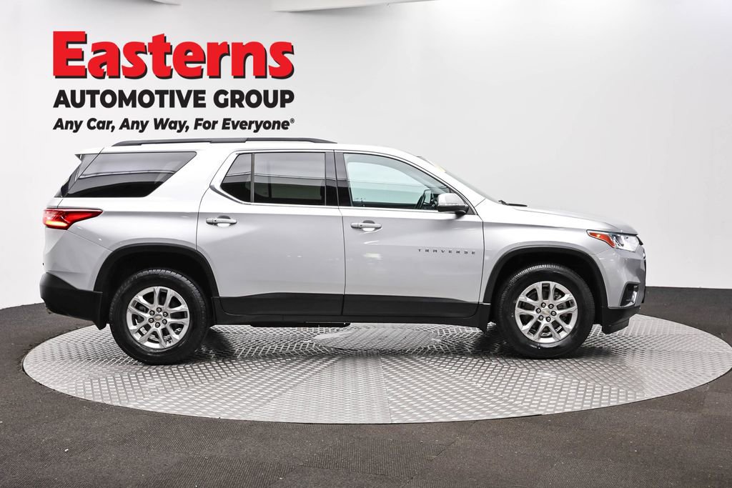 Used 2021 Chevrolet Traverse LT image 4