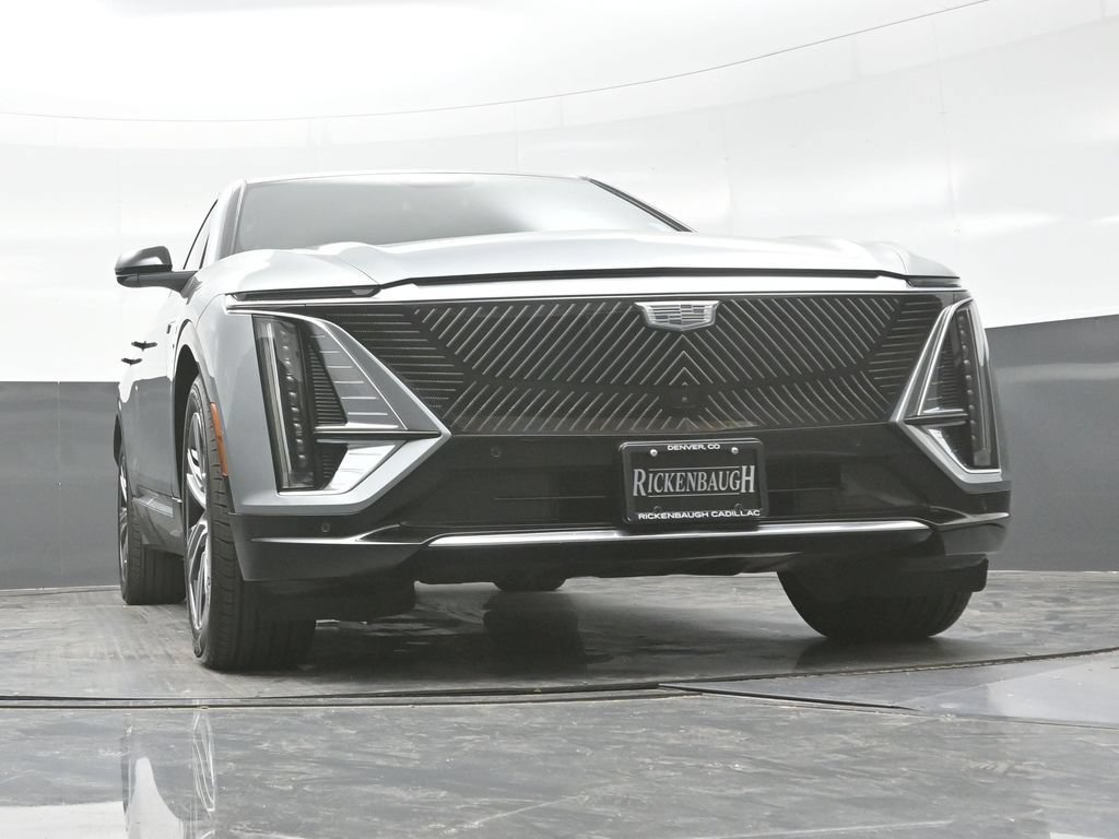 Certified 2024 Cadillac Lyriq Luxury AWD/4WD image 24