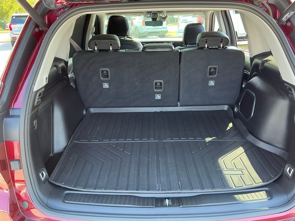 Used 2023 Jeep Grand Cherokee 4WD 4xe w/ Luxury Tech Group II image 24