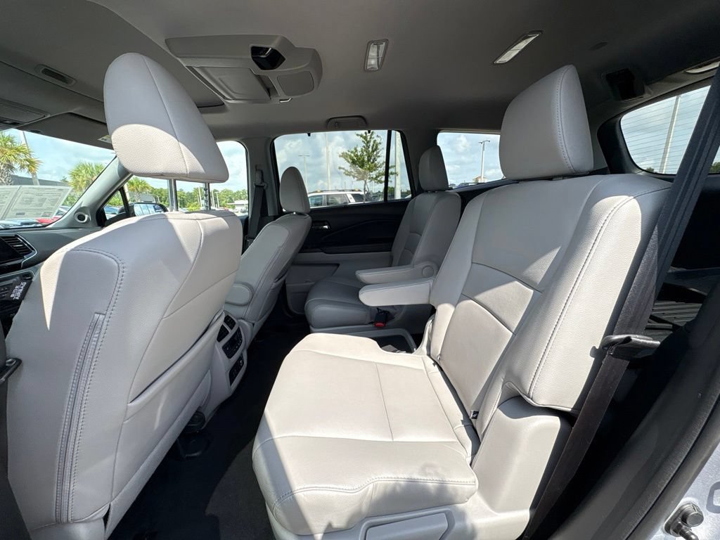 Used 2019 Honda Pilot Touring image 17