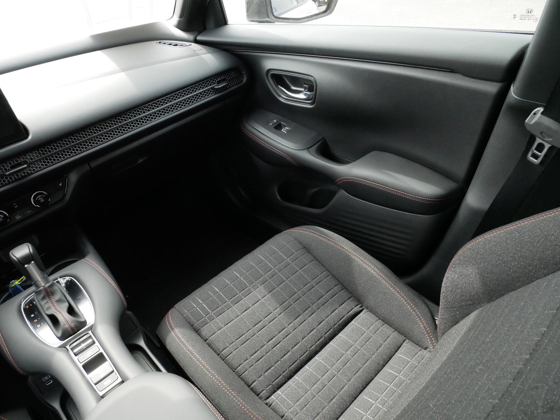 Certified 2026 Honda HR-V Sport image 11