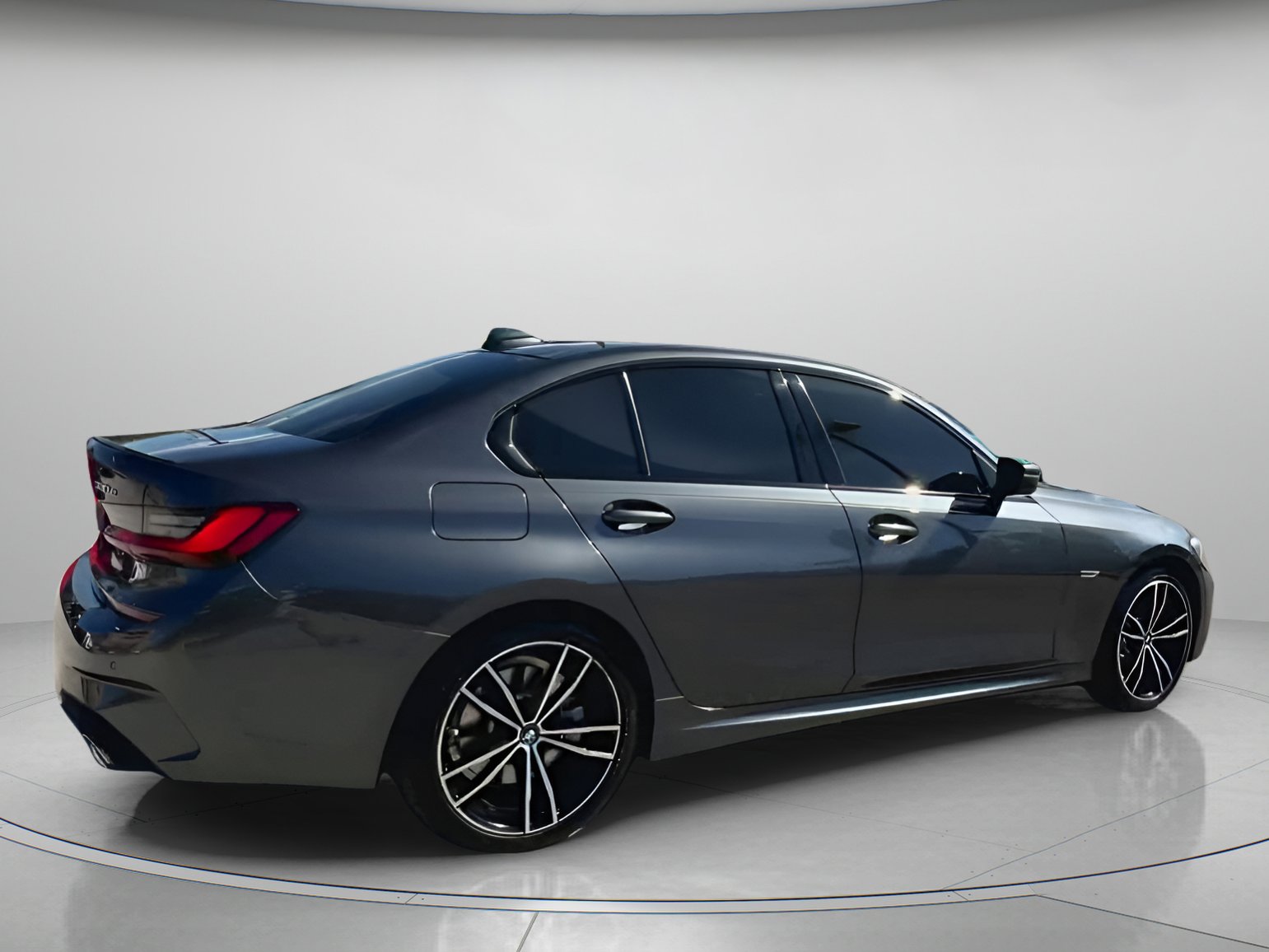 Used 2022 BMW 330e w/ M Sport Package image 29