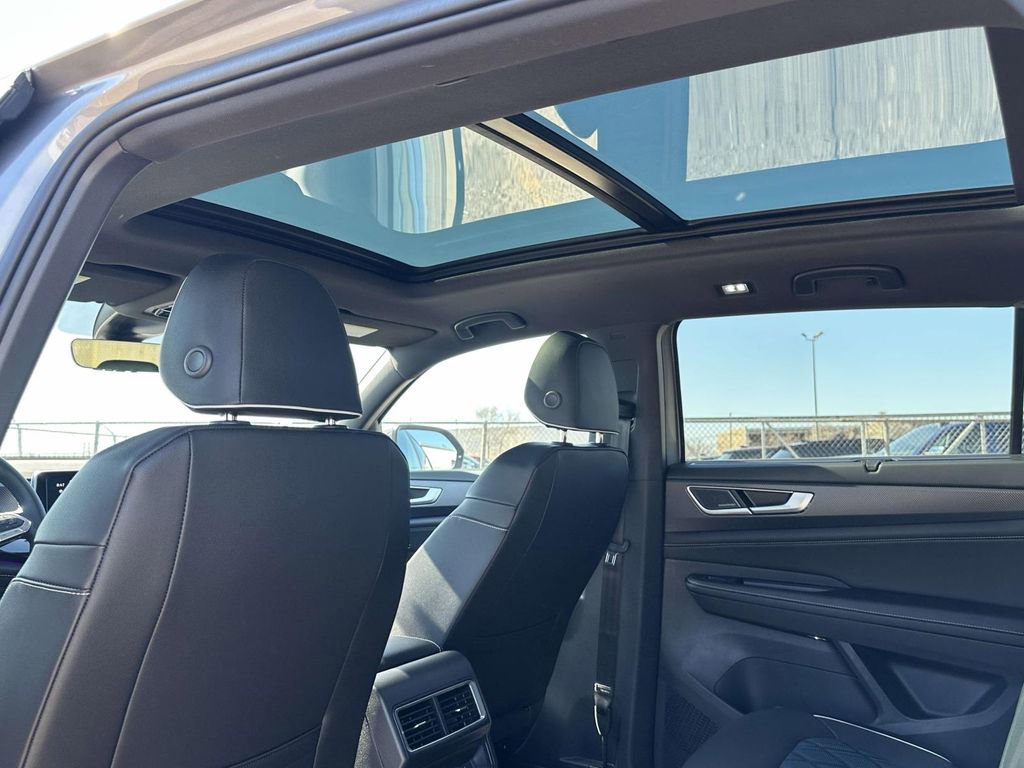 New 2026 Volkswagen Atlas Cross Sport SEL Premium R-Line image 13