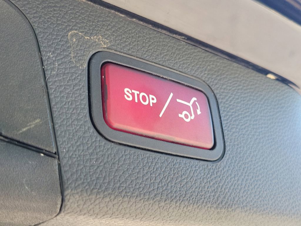 Used 2020 Mercedes-Benz GLC 300 4MATIC image 15