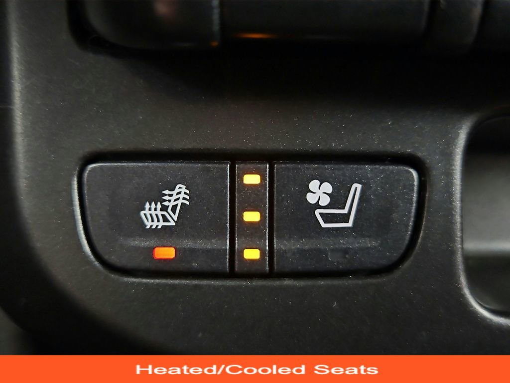 Used 2022 GMC Canyon Denali image 19