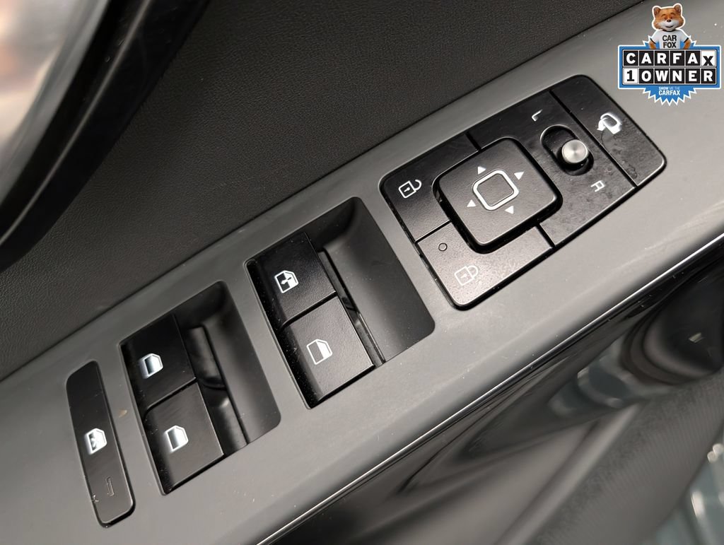 Certified 2025 Kia Niro EX Touring FWD image 10