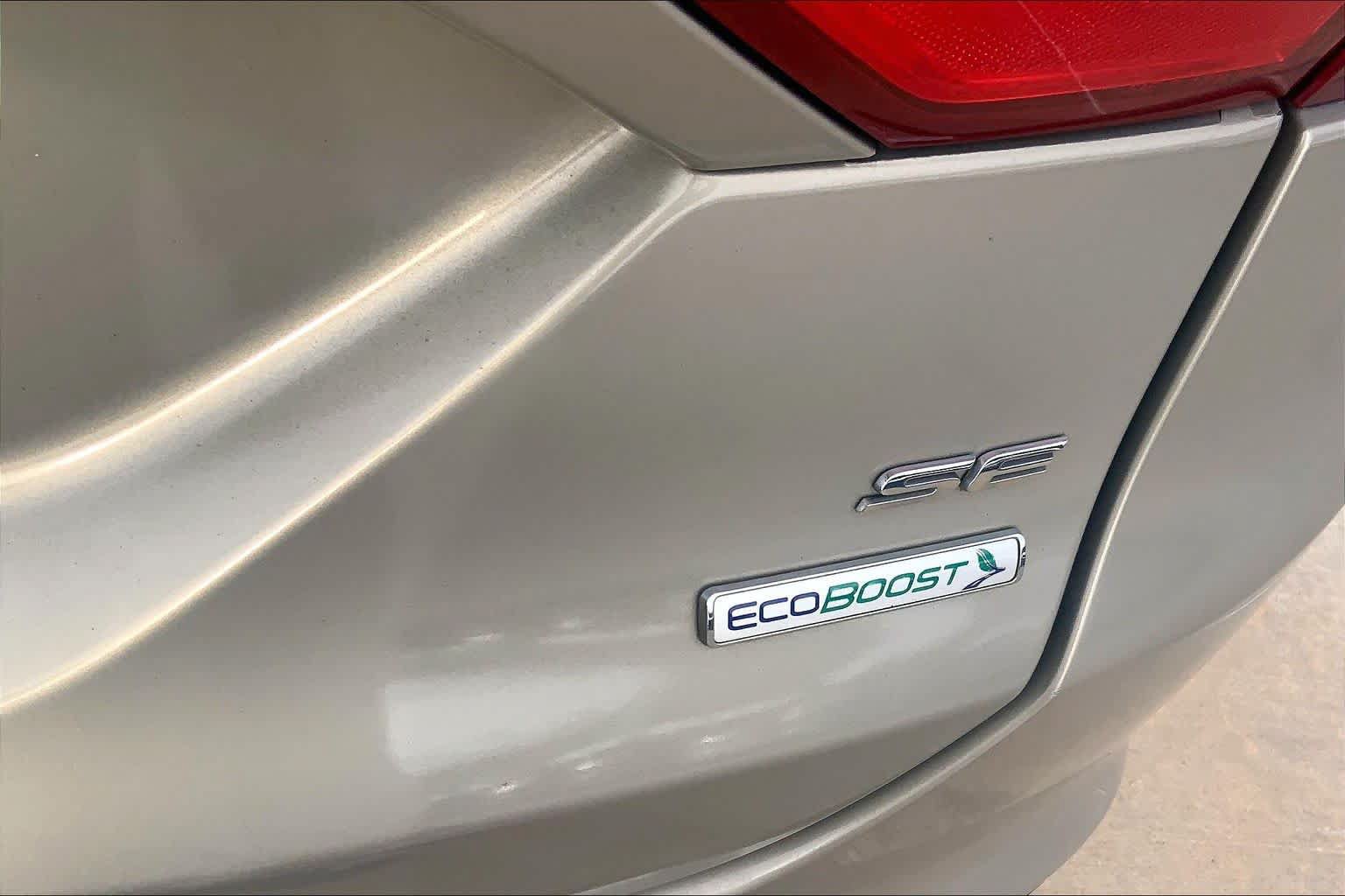 Used 2015 Ford Fusion SE w/ Equipment Group 202A FWD image 10