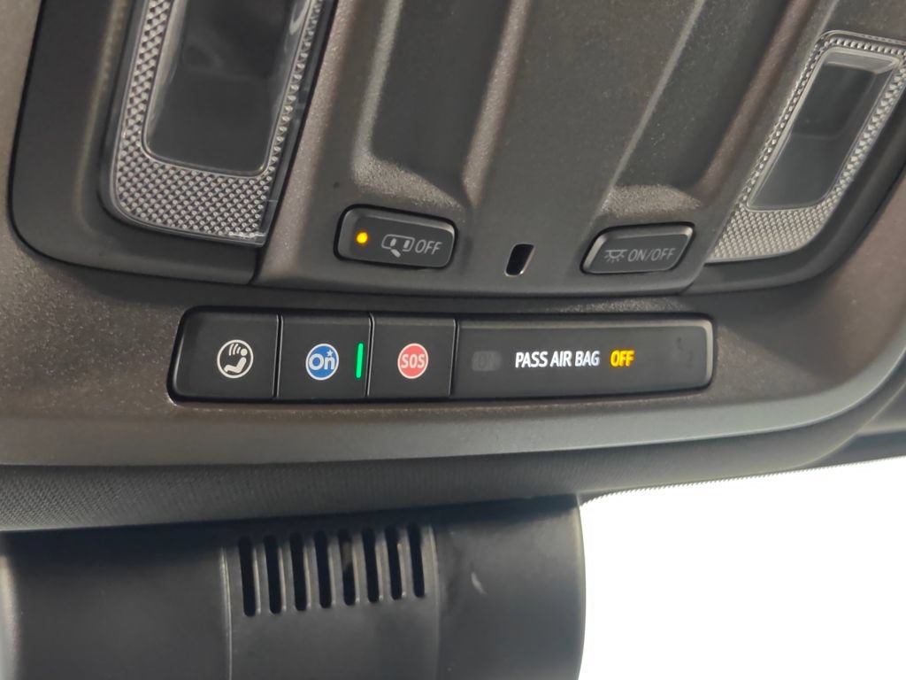 Used 2023 Chevrolet Silverado 1500 LT AWD/4WD image 11
