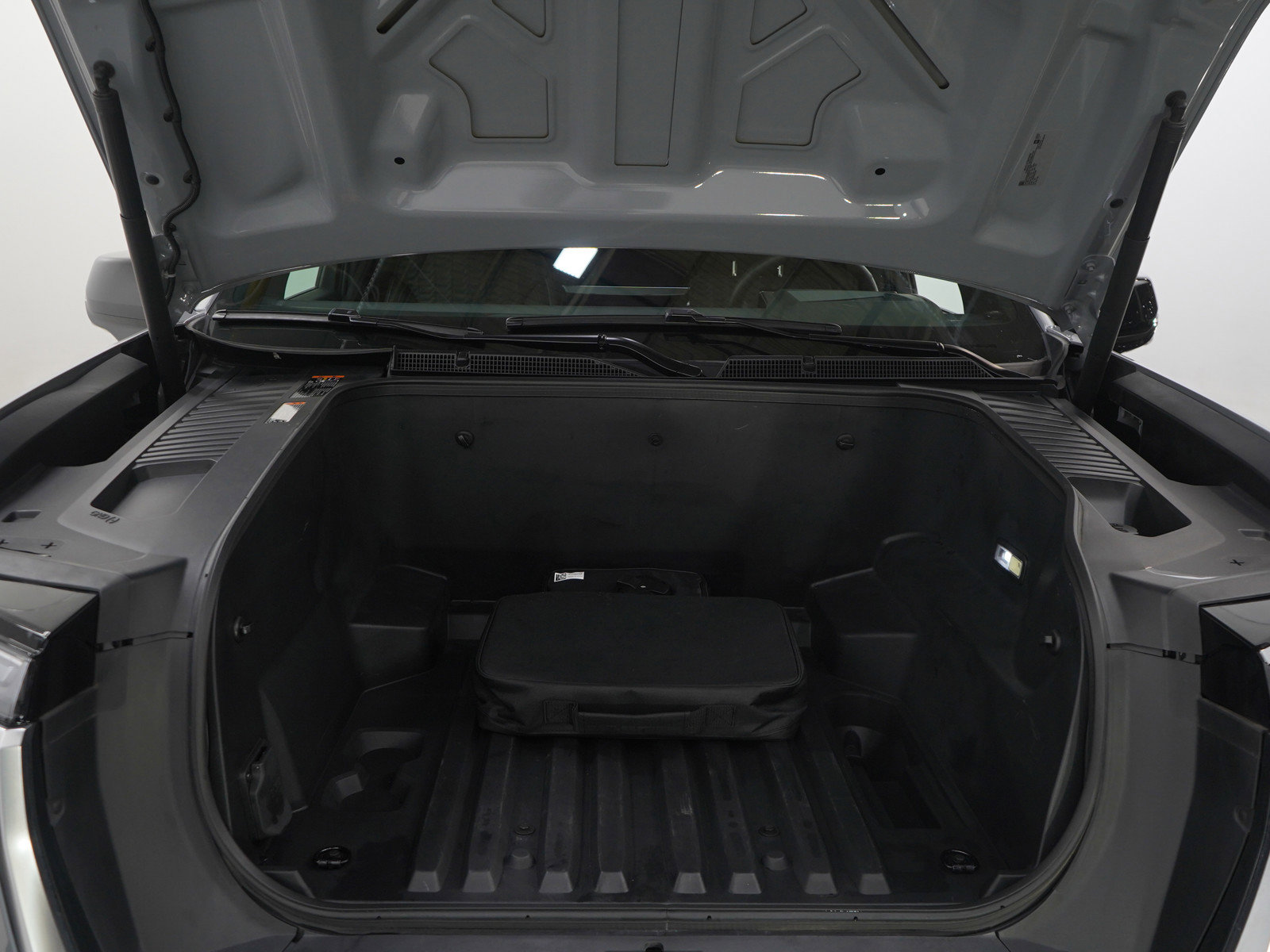 Used 2024 GMC Sierra EV Denali image 30