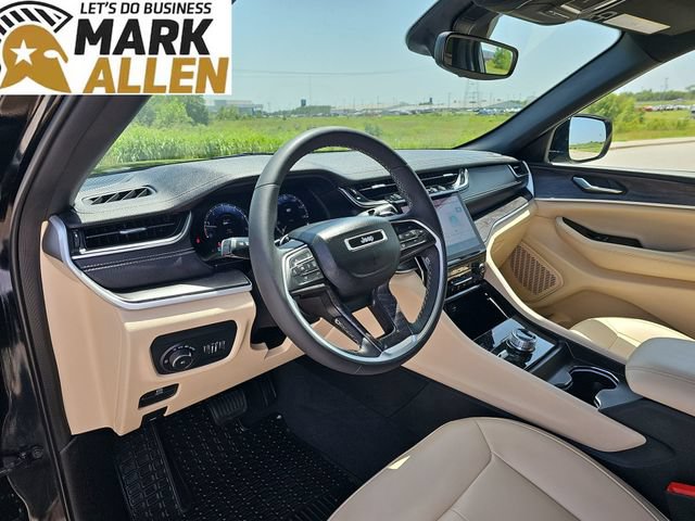 Used 2023 Jeep Grand Cherokee Limited AWD/4WD image 10