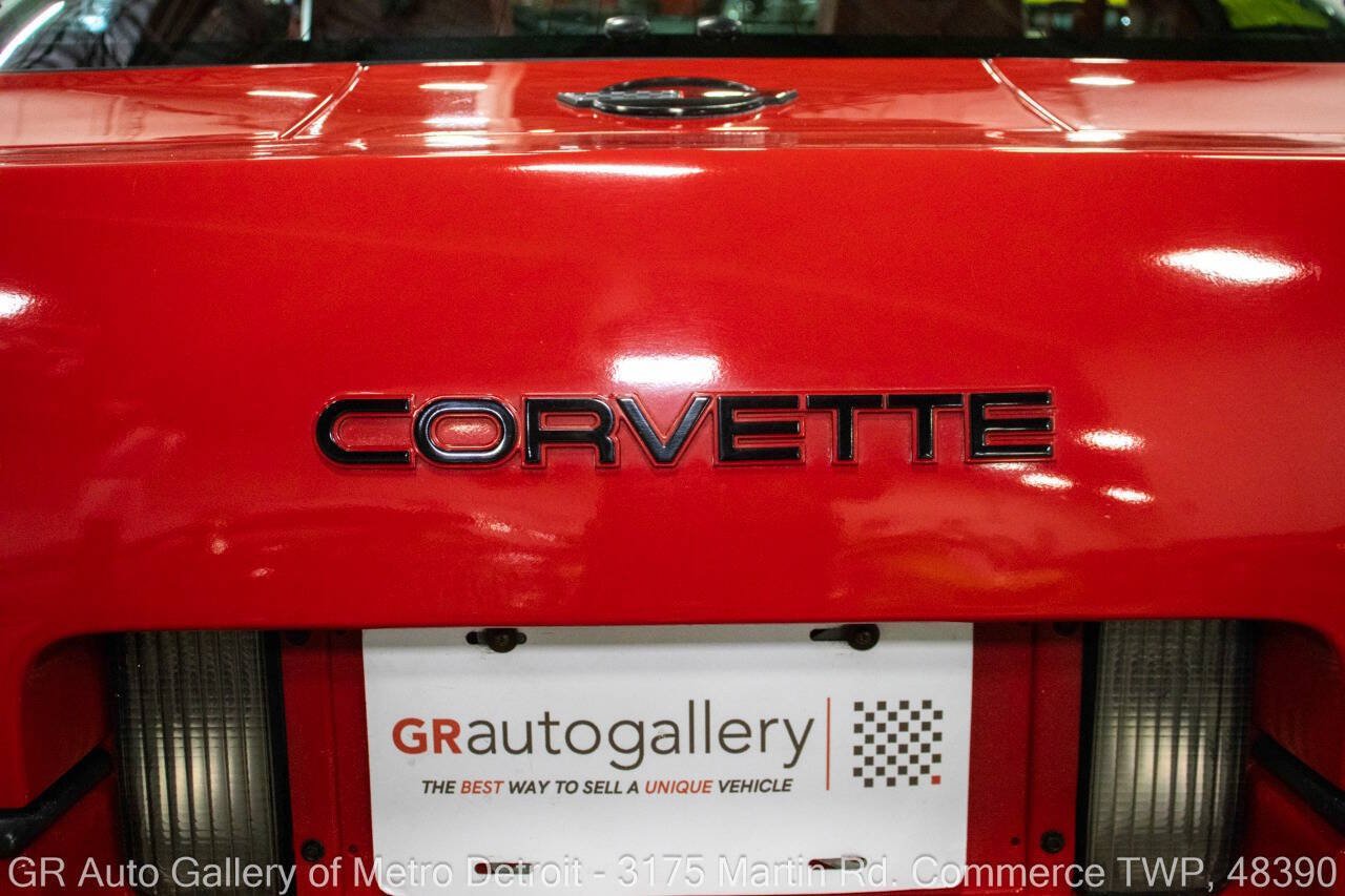 Used 1990 Chevrolet Corvette ZR-1 RWD image 31