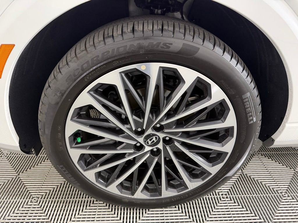 Used 2026 Hyundai Palisade Calligraphy image 11