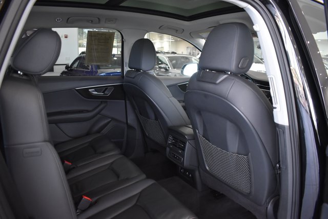Used 2023 Audi Q7 3.0T Premium Plus AWD/4WD image 27
