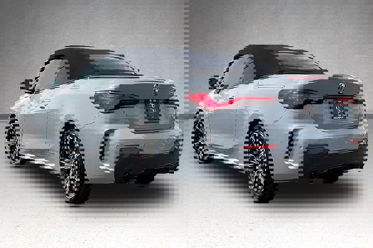 Used 2023 BMW 430i Convertible w/ M Sport Package image 32