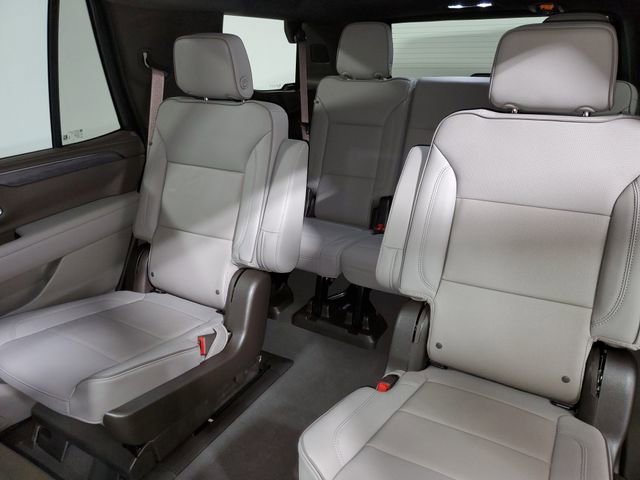 Used 2024 GMC Yukon SLT AWD/4WD image 11