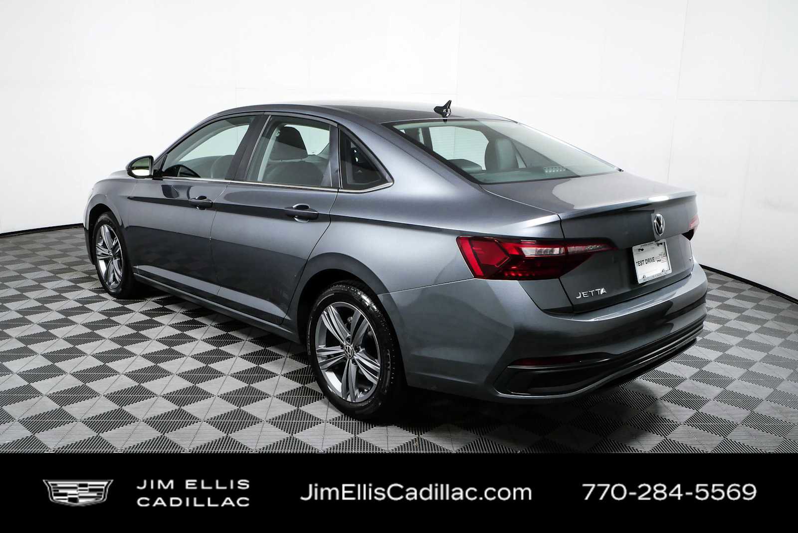 Used 2024 Volkswagen Jetta SE FWD image 25