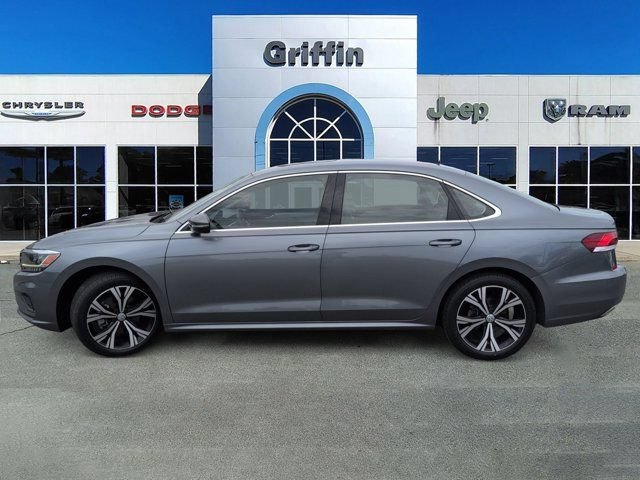 Used 2021 Volkswagen Passat 2.0T SE FWD image 10