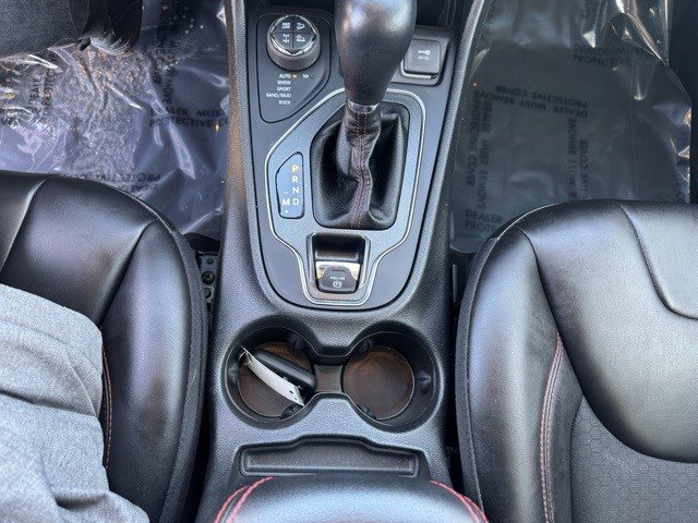 Used 2022 Jeep Cherokee Trailhawk w/ Comfort/Convenience Group image 22