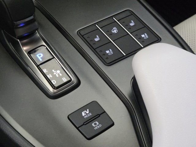 New 2025 Lexus UX 300h AWD image 11