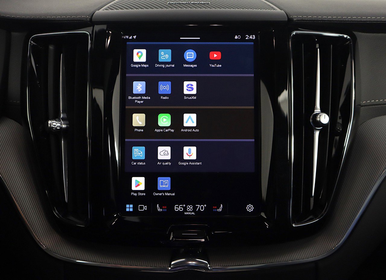 Used 2024 Volvo XC60 T8 Ultimate image 20