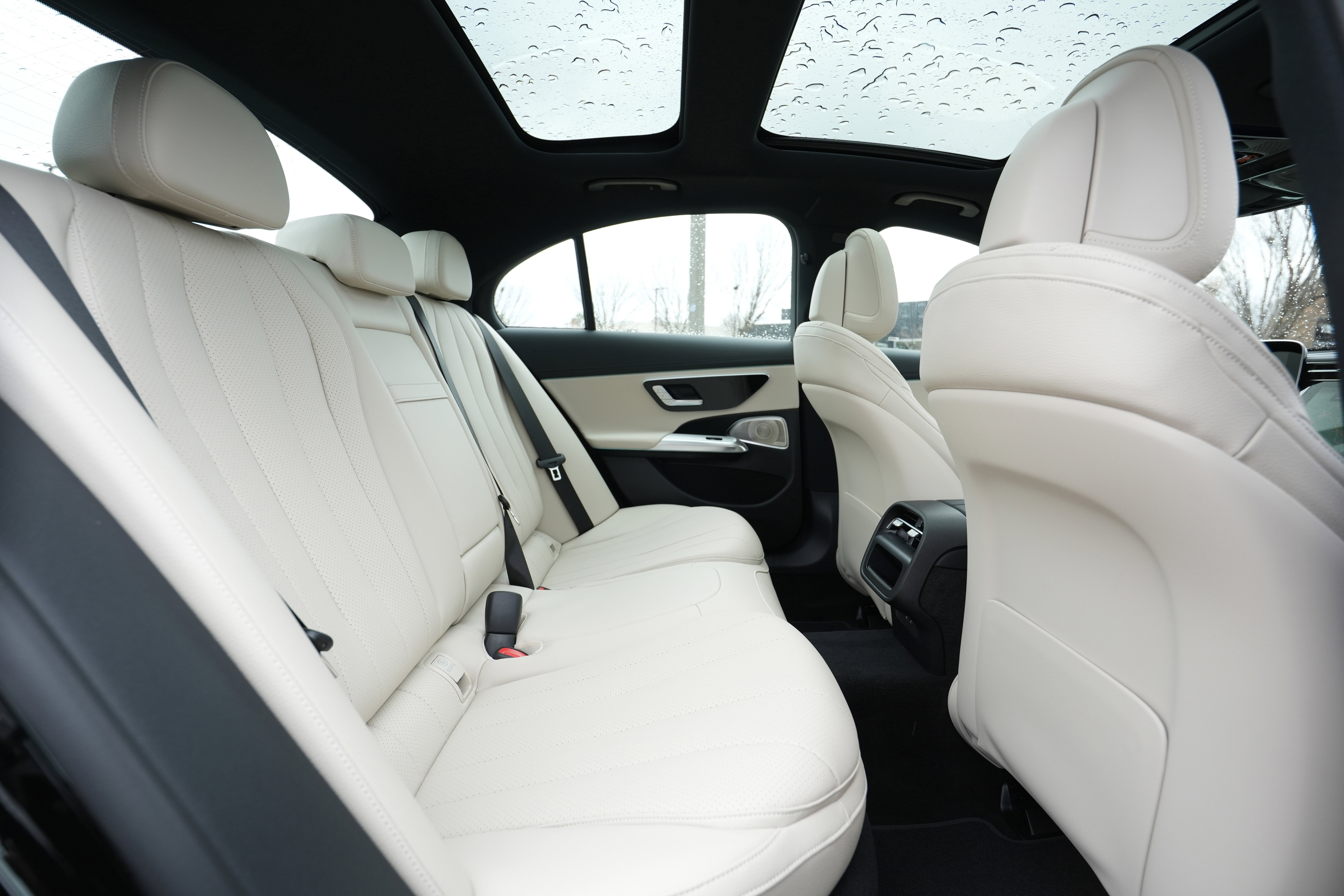 New 2026 Mercedes-Benz E 350 4MATIC Sedan image 40