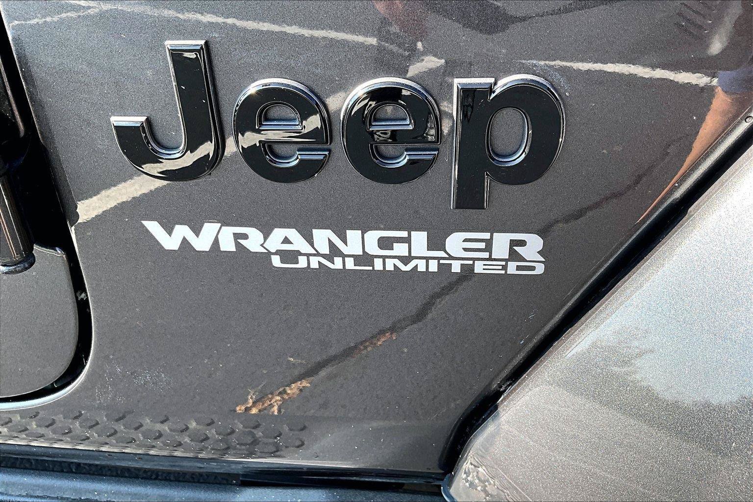 Used 2021 Jeep Wrangler Unlimited Sahara AWD/4WD image 10
