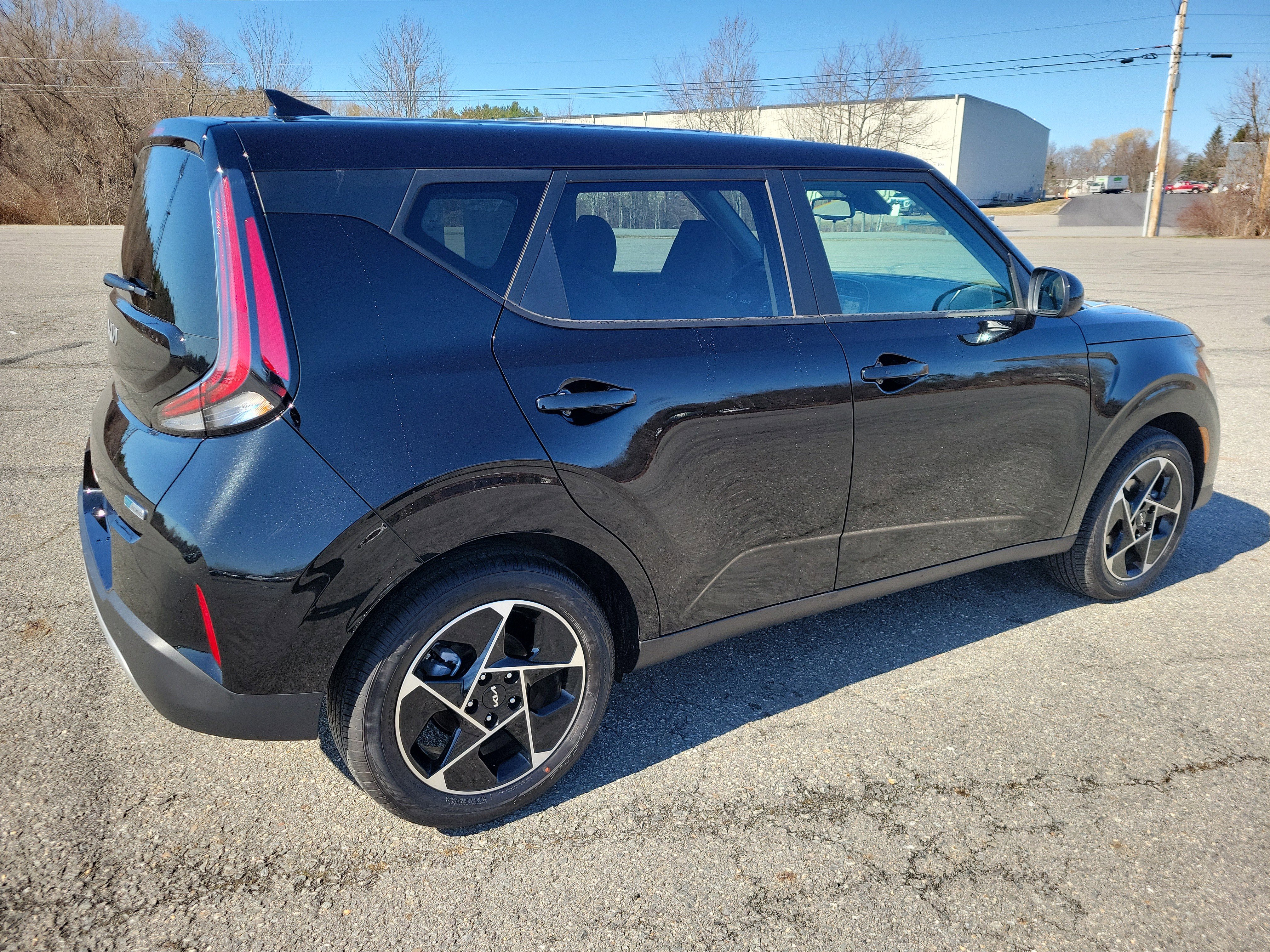 Used 2025 Kia Soul EX image 5
