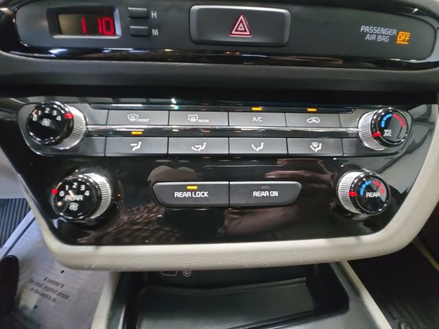 Used 2017 Kia Sedona LX w/ LX Essentials Premium Package FWD image 17