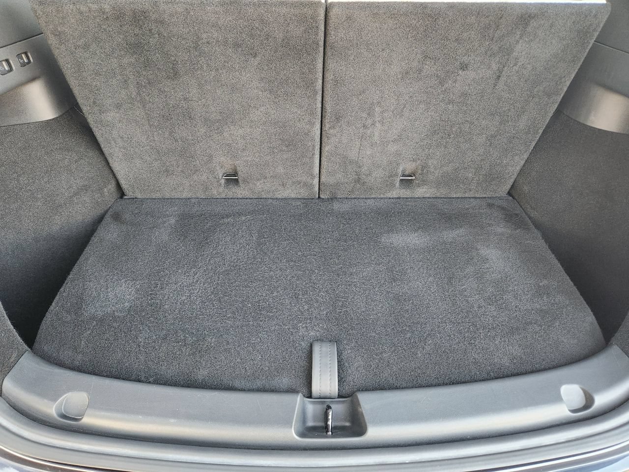 Used 2024 Tesla Model Y Long Range AWD/4WD image 30