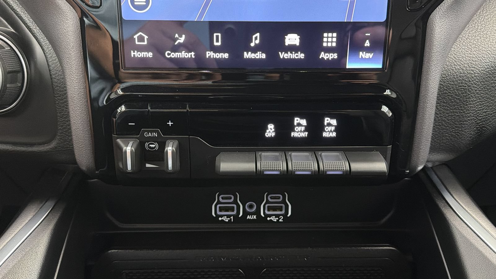 Used 2025 RAM 1500 Big Horn AWD/4WD image 23