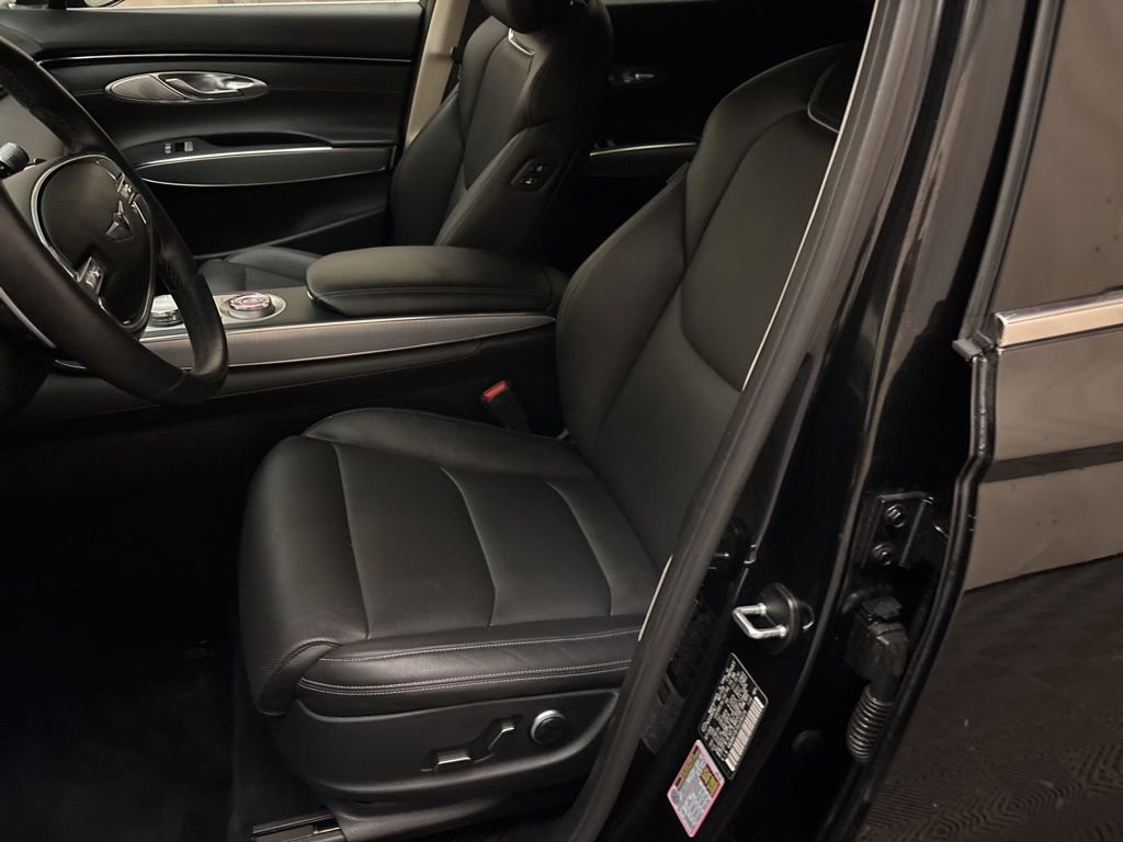 Used 2025 Genesis GV70 2.5T w/ Select Package image 11