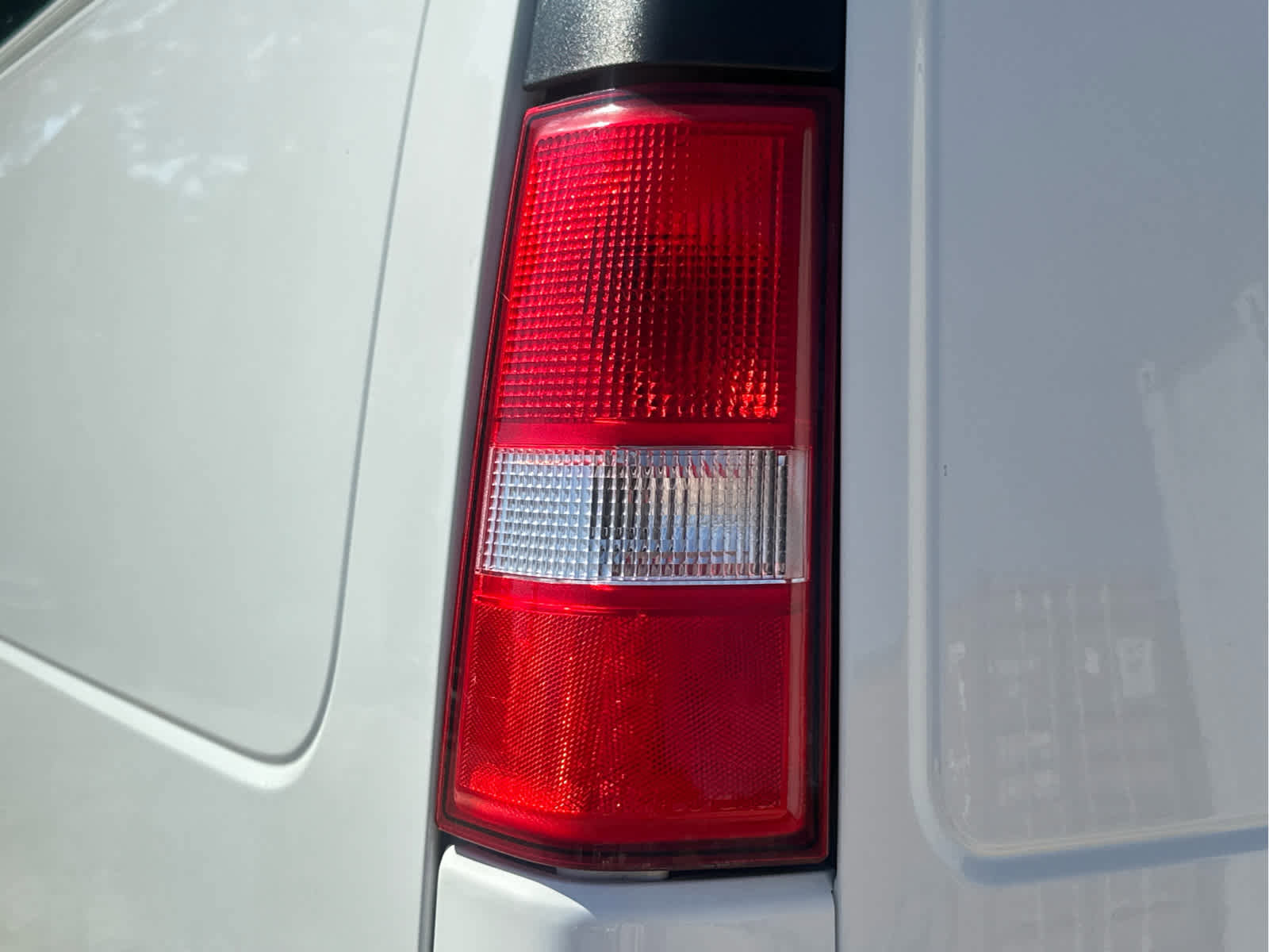 Used 2020 Chevrolet Express 3500 Extended w/ Driver Convenience Package image 15