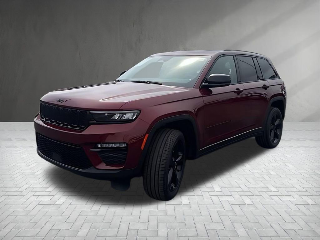 Used 2023 Jeep Grand Cherokee Limited w/ Black Appearance Package image 3