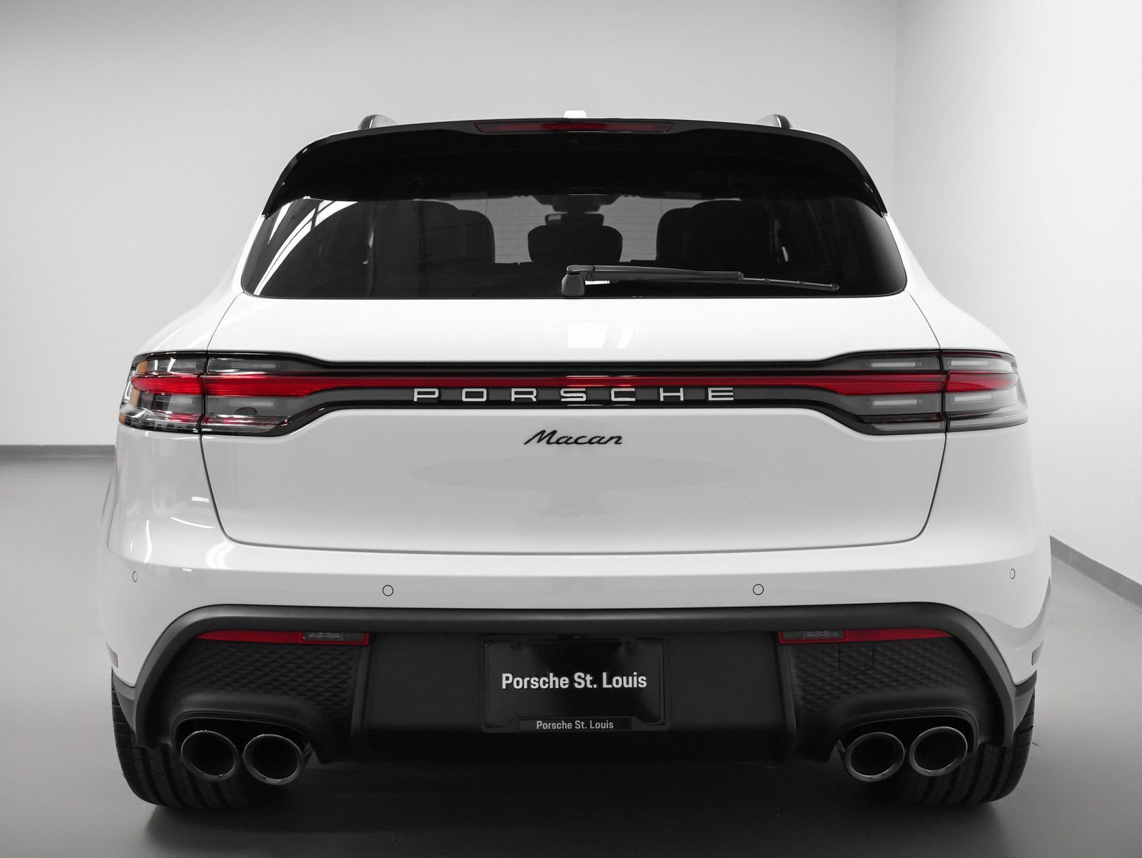Certified 2026 Porsche Macan image 11