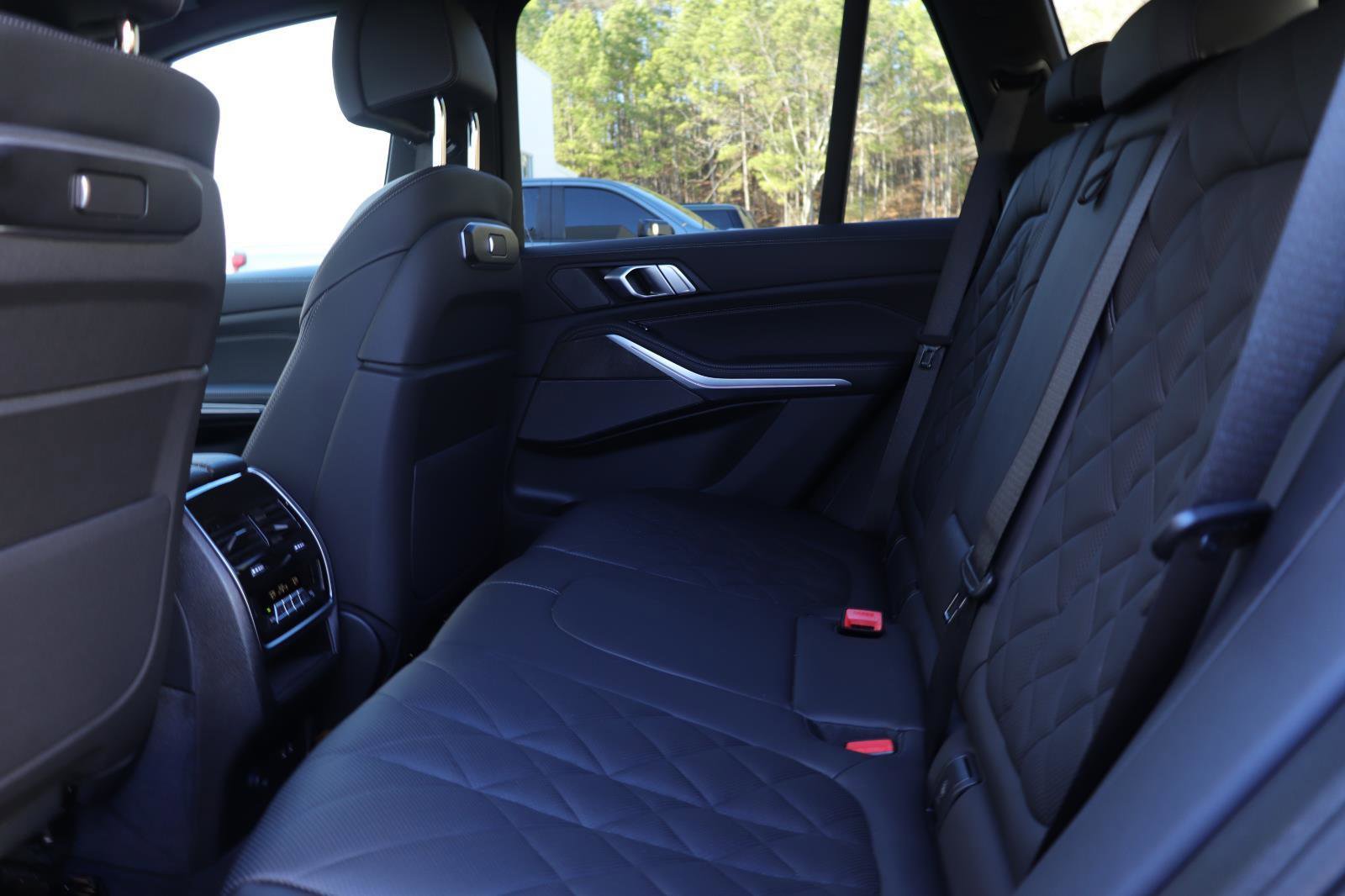 Used 2025 BMW X5 xDrive40i w/ Premium Package image 14