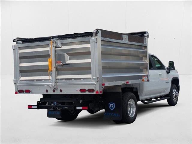 New 2025 Chevrolet Silverado 3500 LT image 2