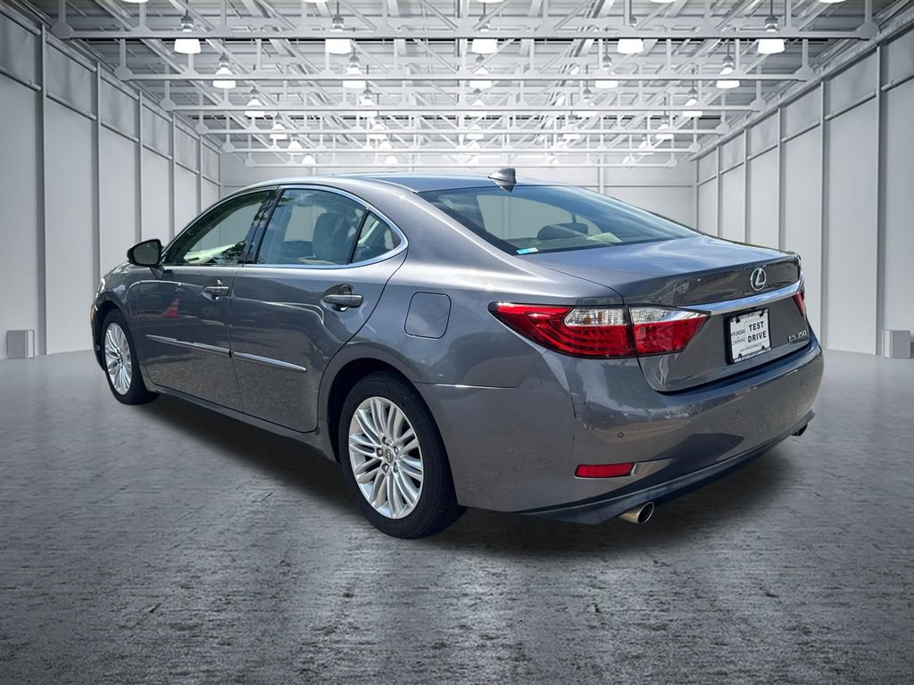 Used 2015 Lexus ES 350 w/ Luxury Package image 5