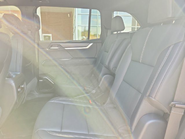 New 2026 GMC Acadia Elevation w/ Elevation Premium Package AWD/4WD image 10