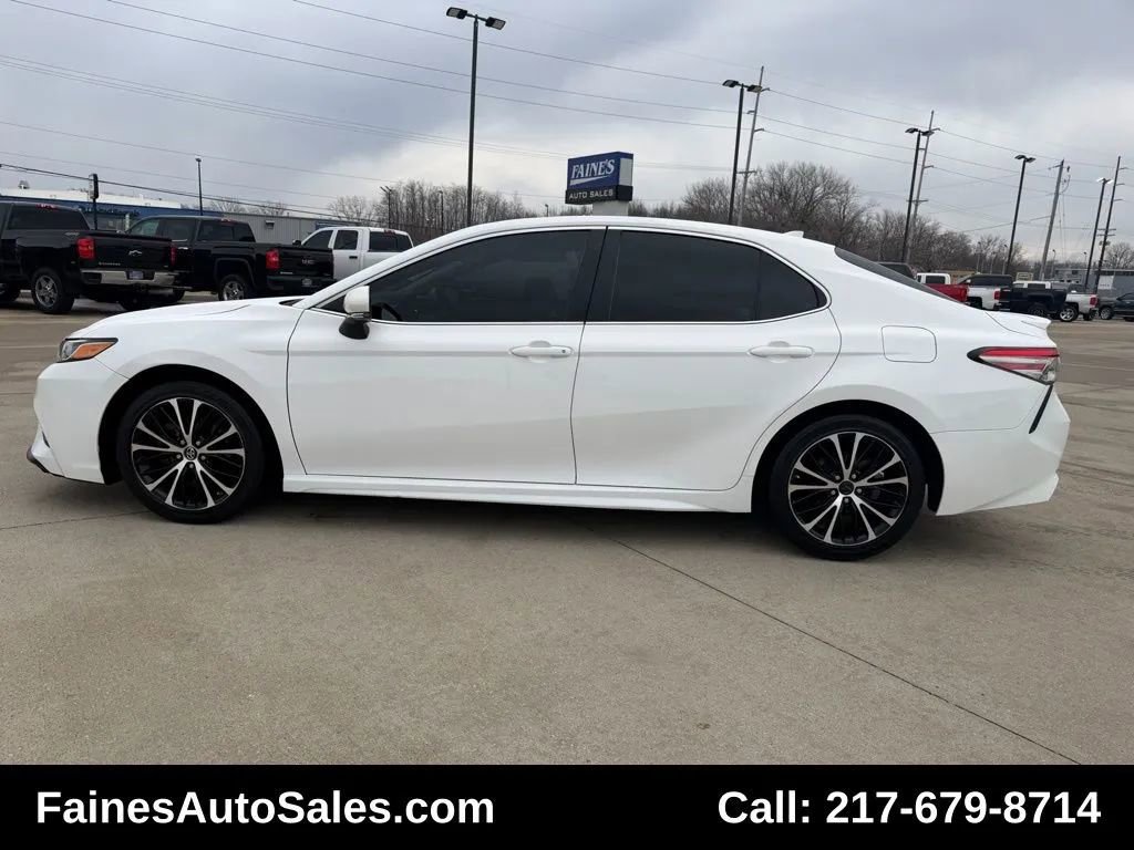 Used 2019 Toyota Camry SE image 5