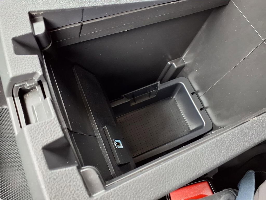 Used 2019 Ford Escape SEL image 21