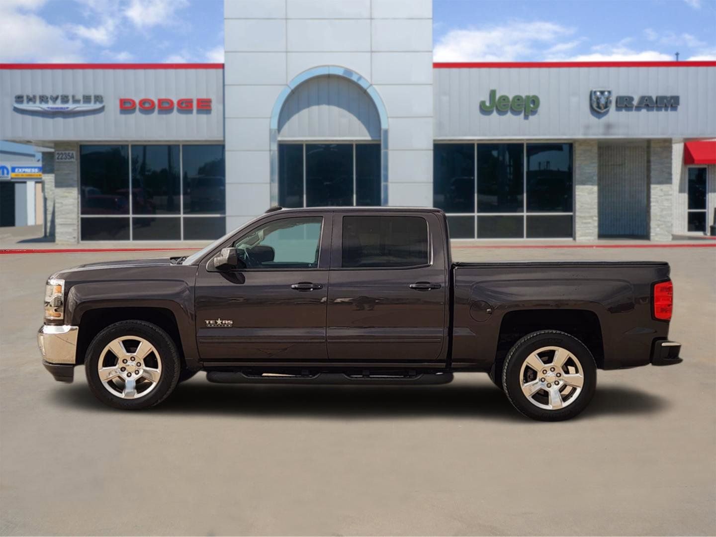 Used 2016 Chevrolet Silverado 1500 LT w/ Texas Edition image 3