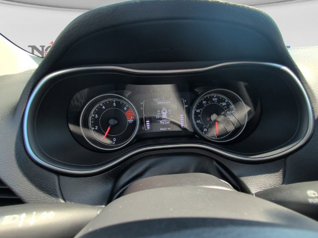 Used 2019 Jeep Cherokee Latitude w/ Popular Appearance Group FWD image 14