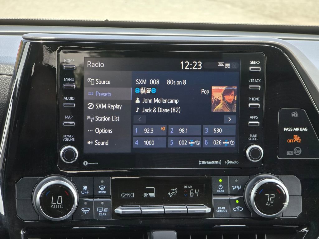 Used 2021 Toyota Highlander LE image 6