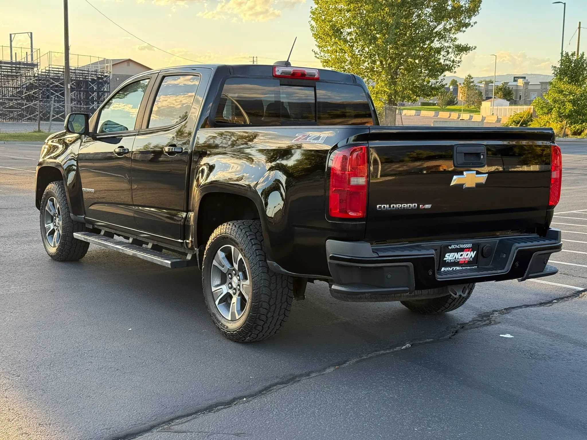 Used 2019 Chevrolet Colorado Z71 AWD/4WD image 5